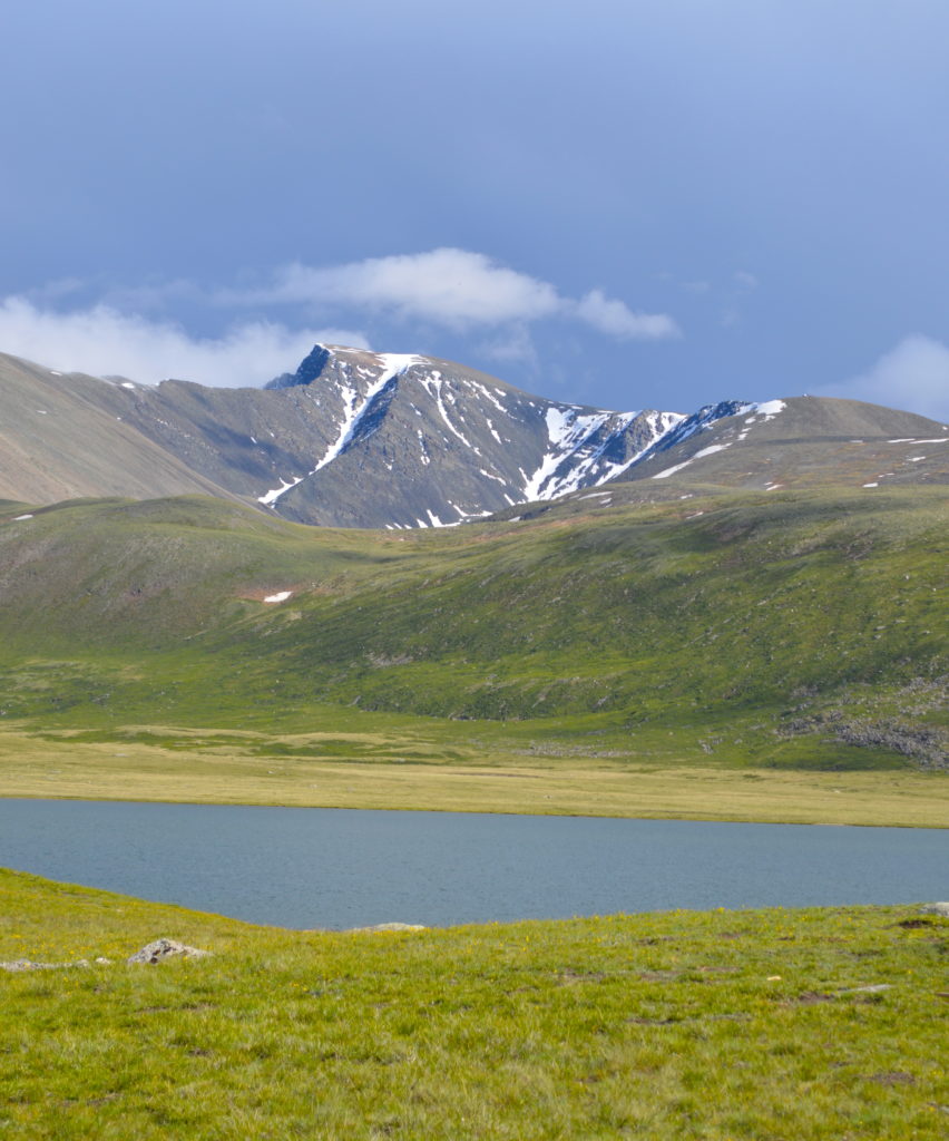 Lake Kindyktykul, looking toward Tyva/Mongolia (photo by A. Rhodes)