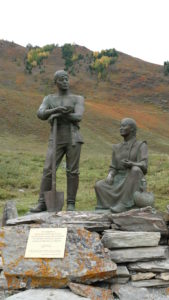Chuisky Tract commerative statue